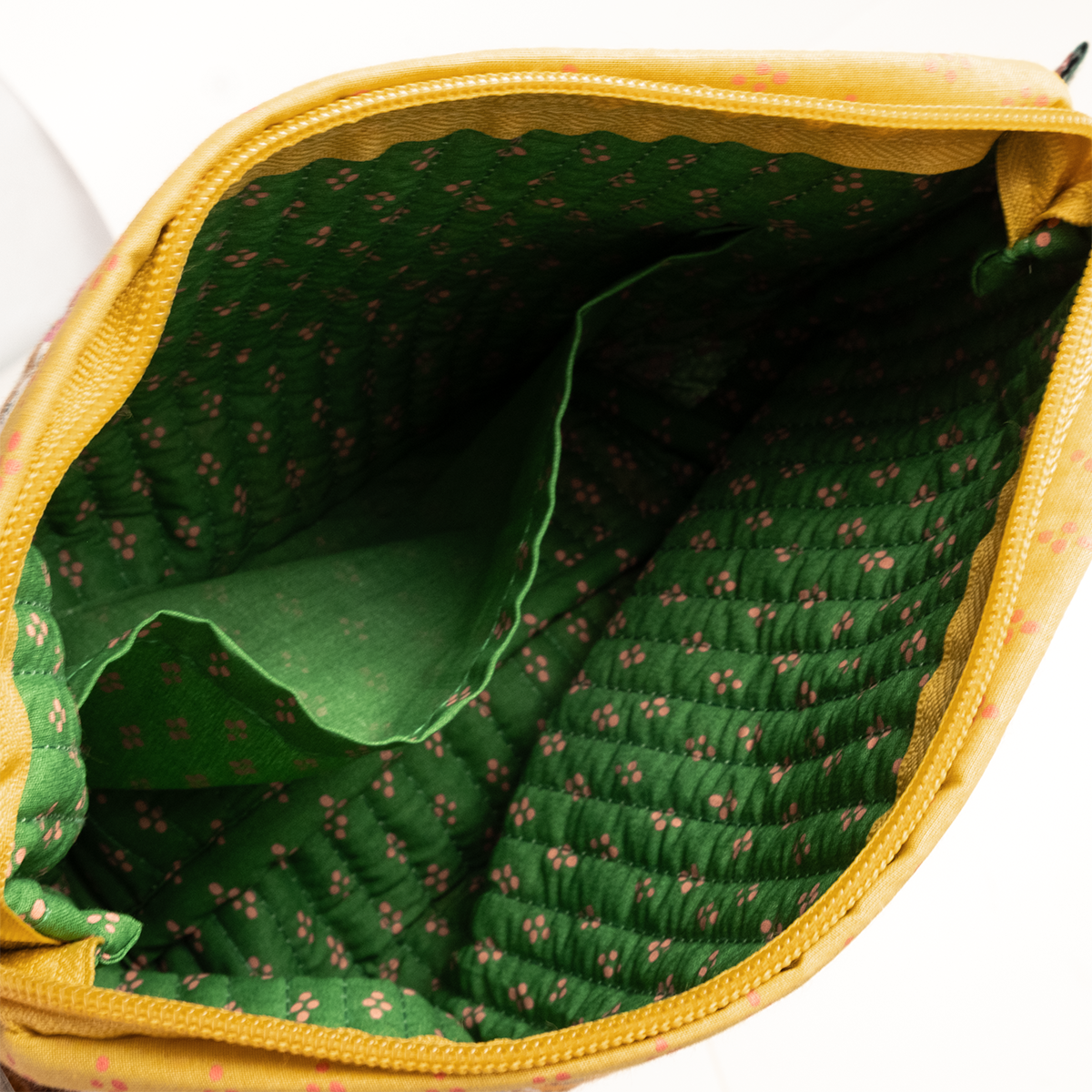 Calico Quilted Zipper Pouch