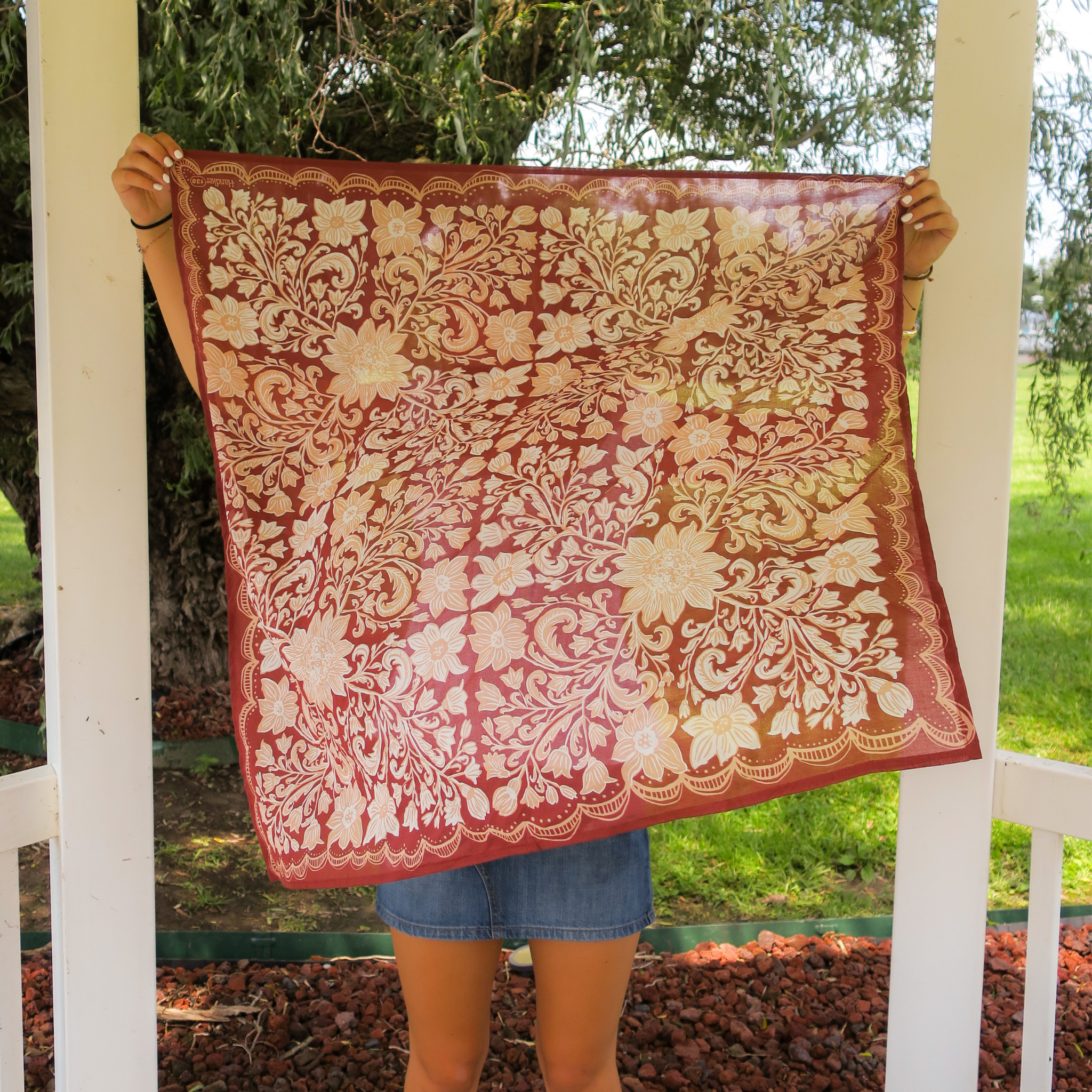 34" Wild Rag Agatha Bandana