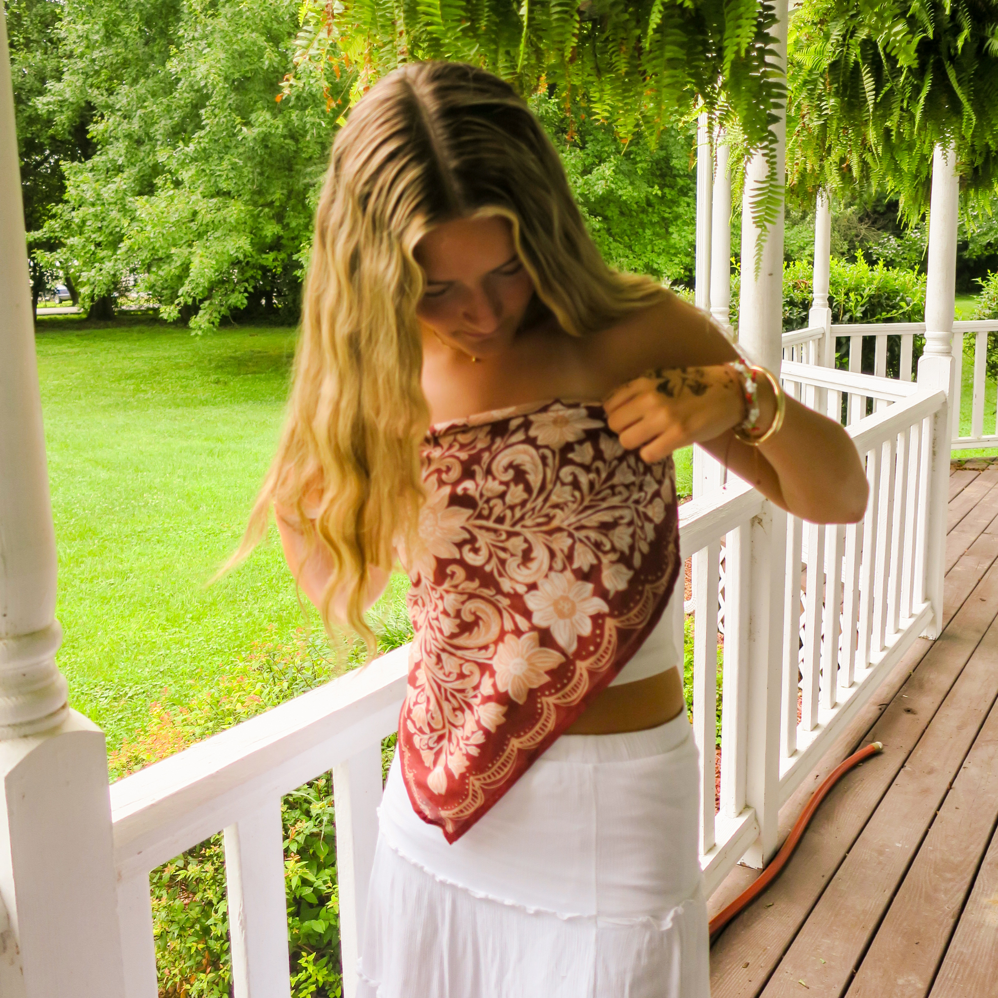 34" Wild Rag Agatha Bandana