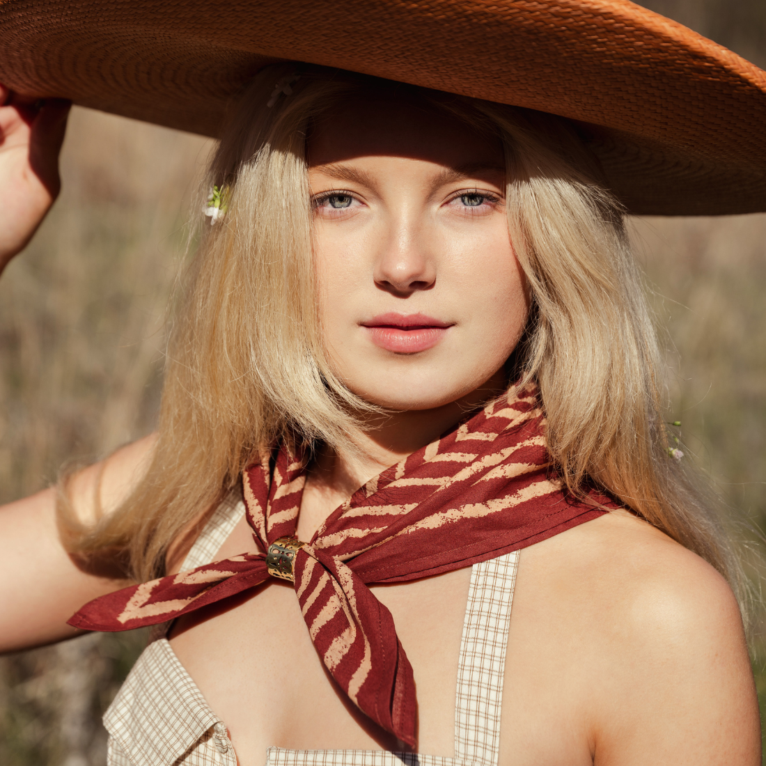 How to wear a western style bandana