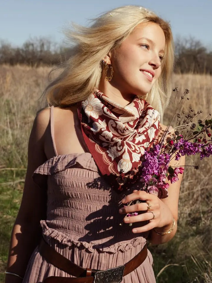 No. 138 Agatha Bandana